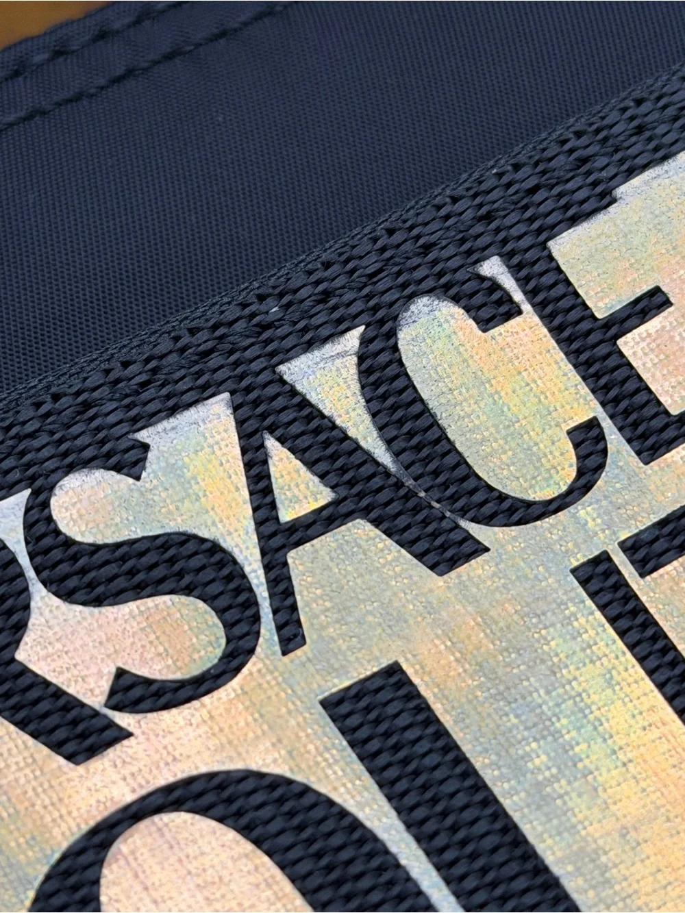 🆕 VERSACE JEANS COUTURE 🧿 NWT Logo Crossbody Bag, Black & Gold *SMALL FLAW*